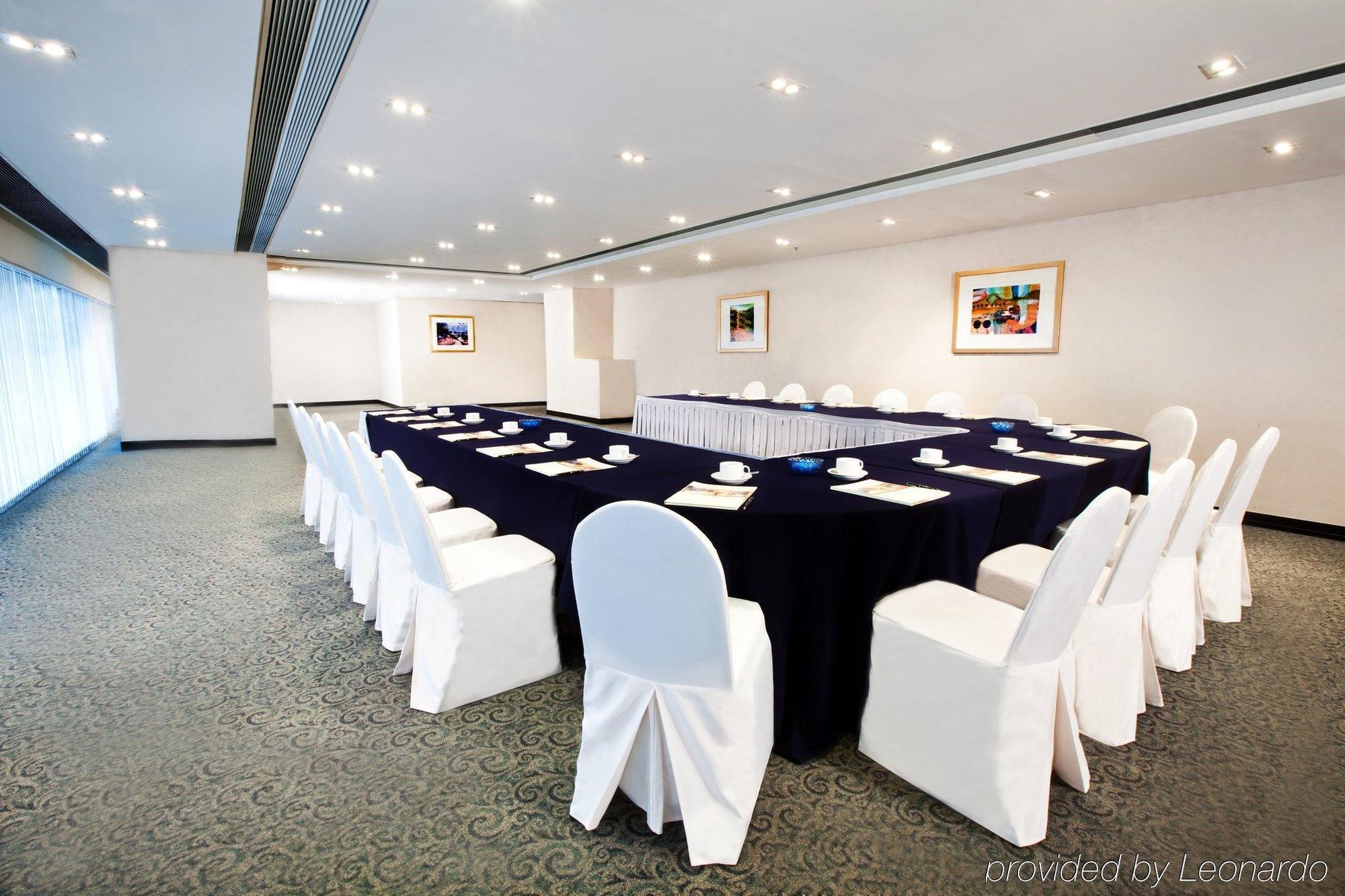 Hotel Harbour Plaza Metropolis