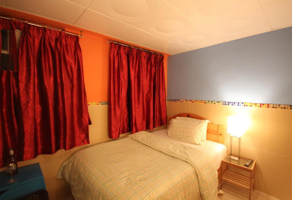 Hong Kong Inn Wisma tamu