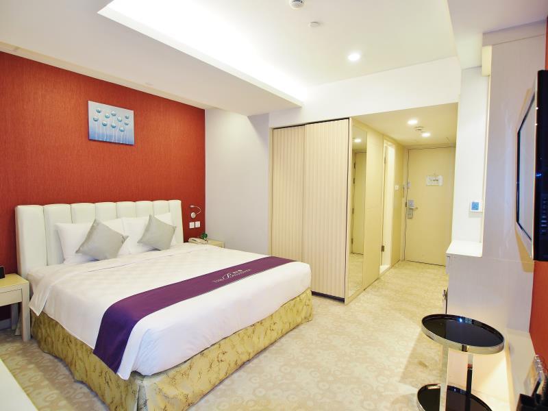 Hotel The Bauhinia -