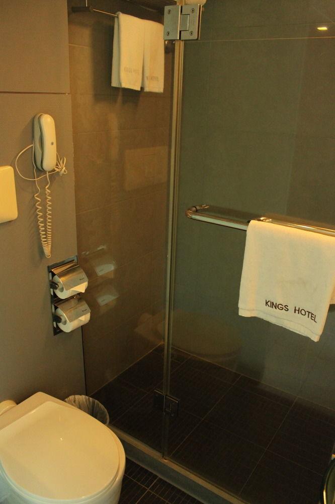 Hotel King's