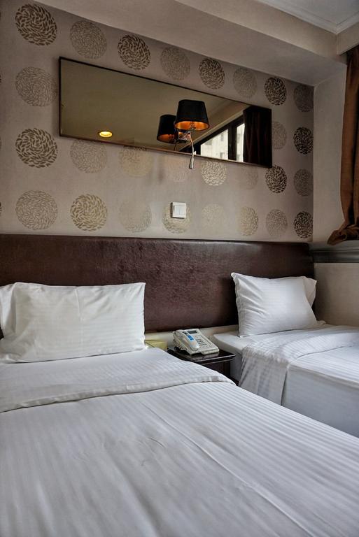 Lander Edward Hotel 3*