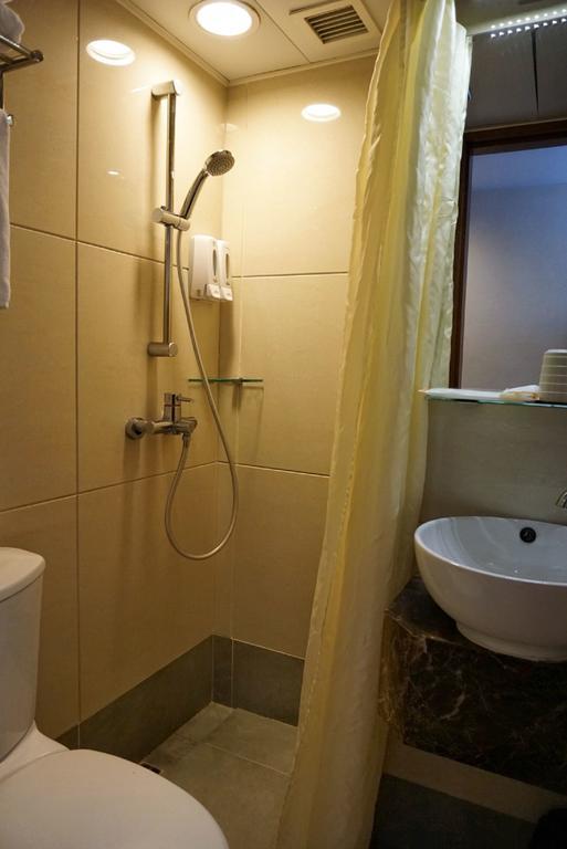 Lander Edward Hotel