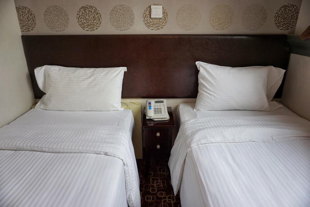 Lander Edward 3* Hong Kong