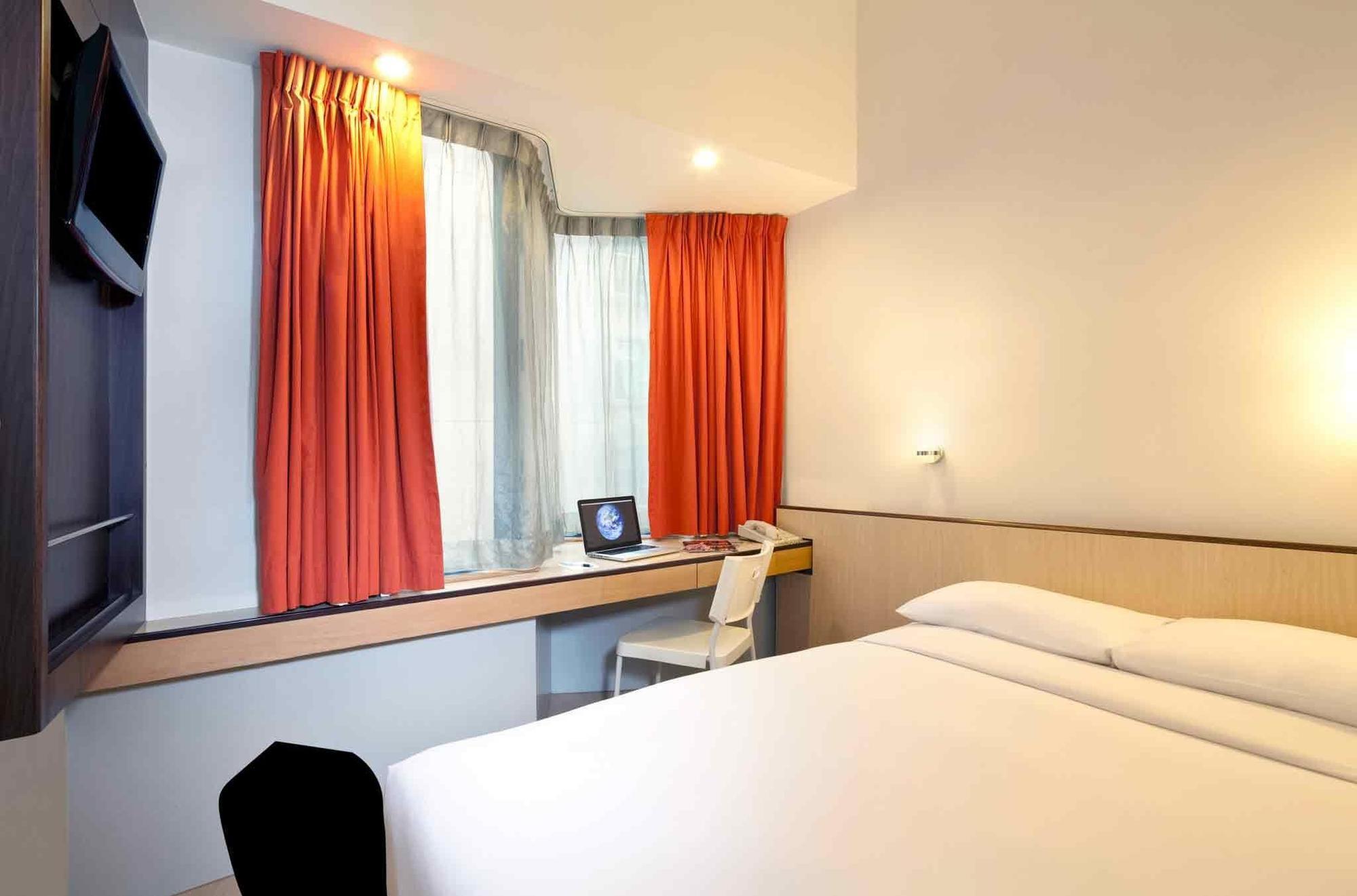 Ibis North Point 3*