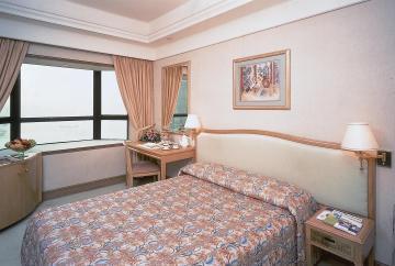 Newton Hotel 4*