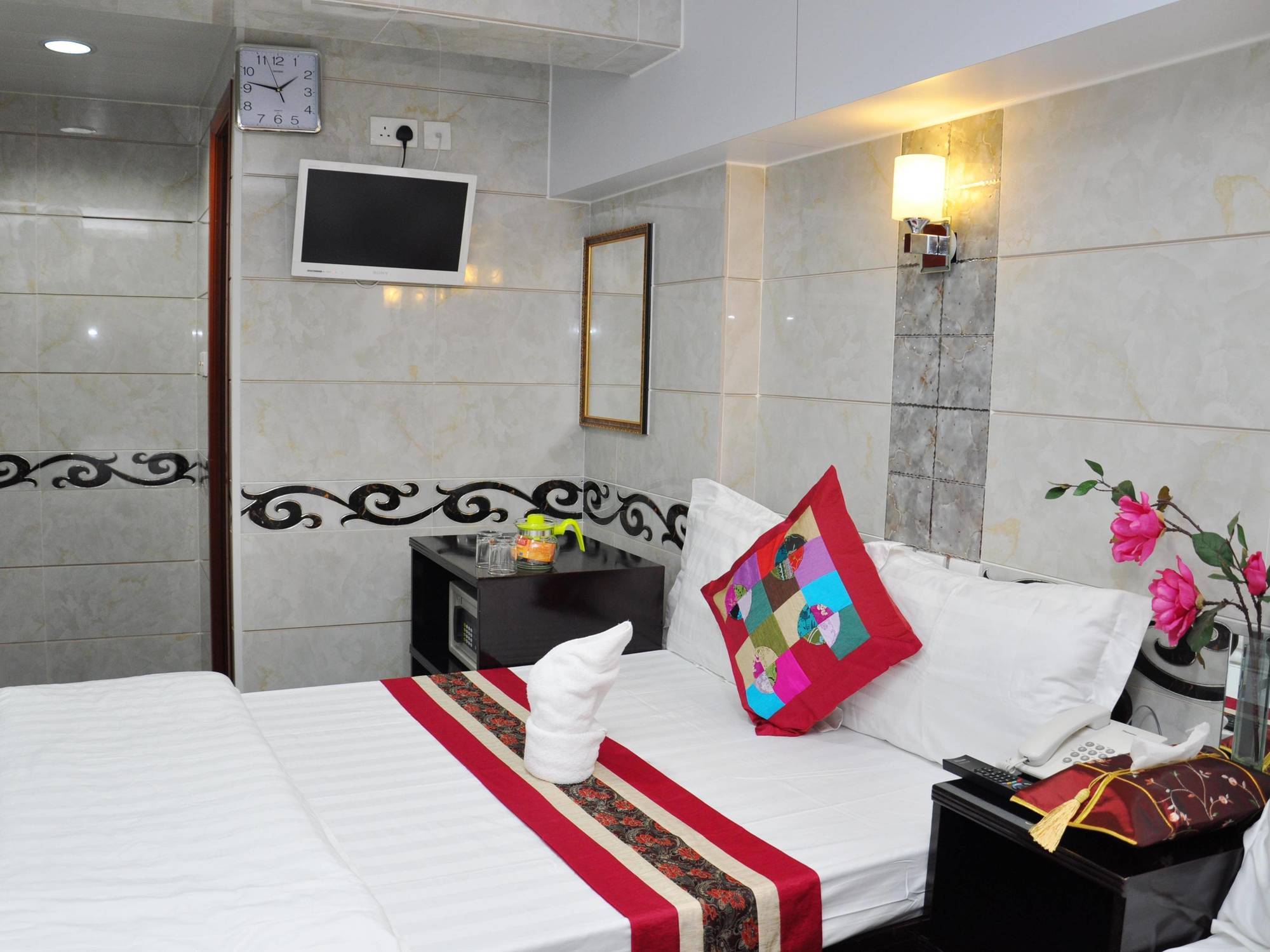 Pearl - 10th Floor Hotel