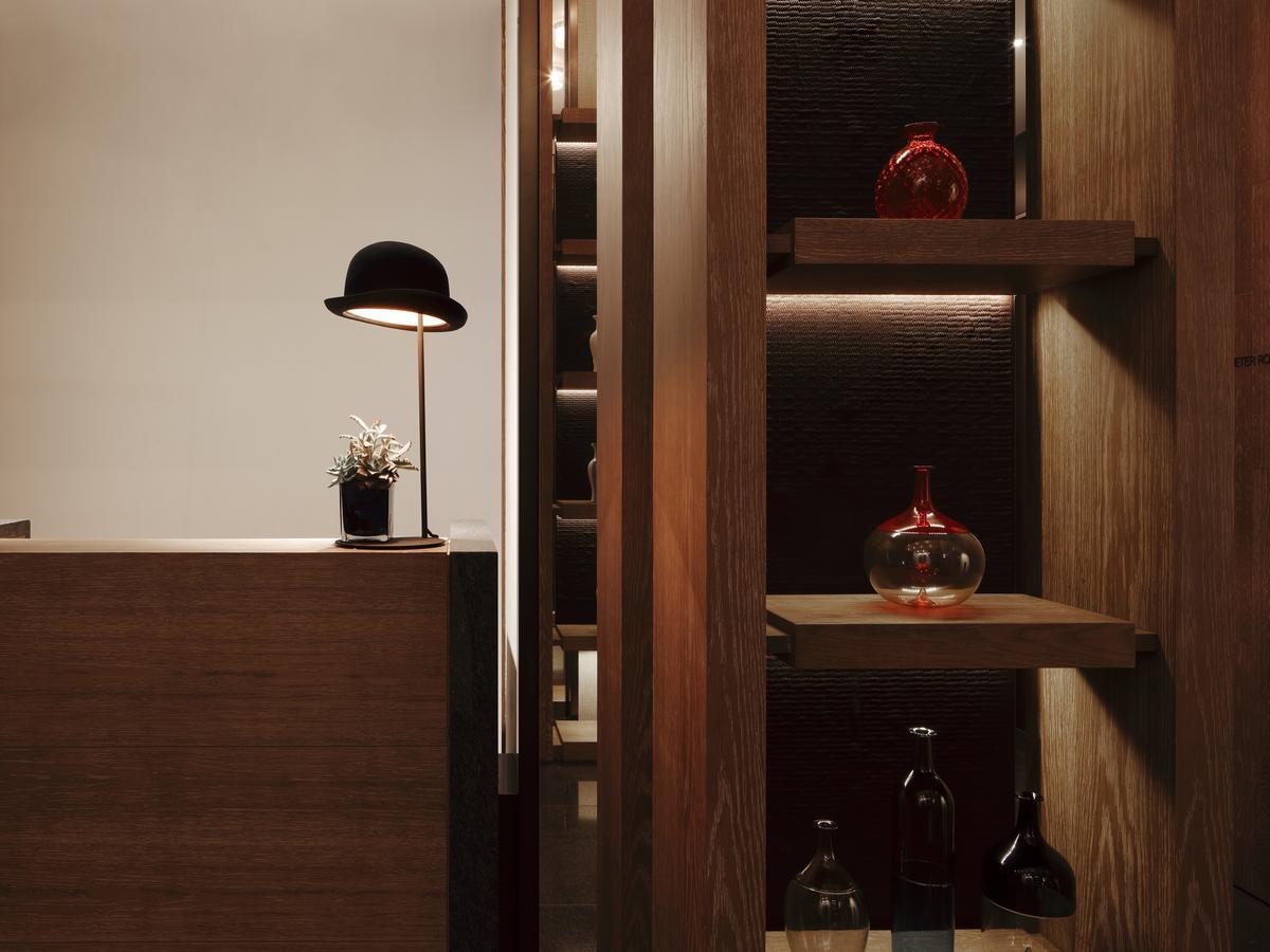 Eight Kwai Fong Aparthotel 4*