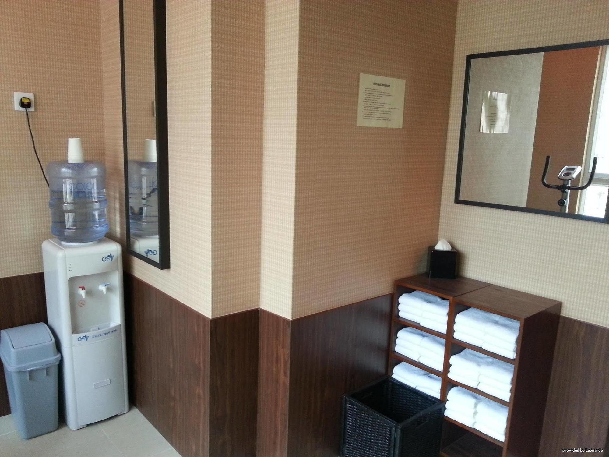 Ramada Harbour View Hotel 4*