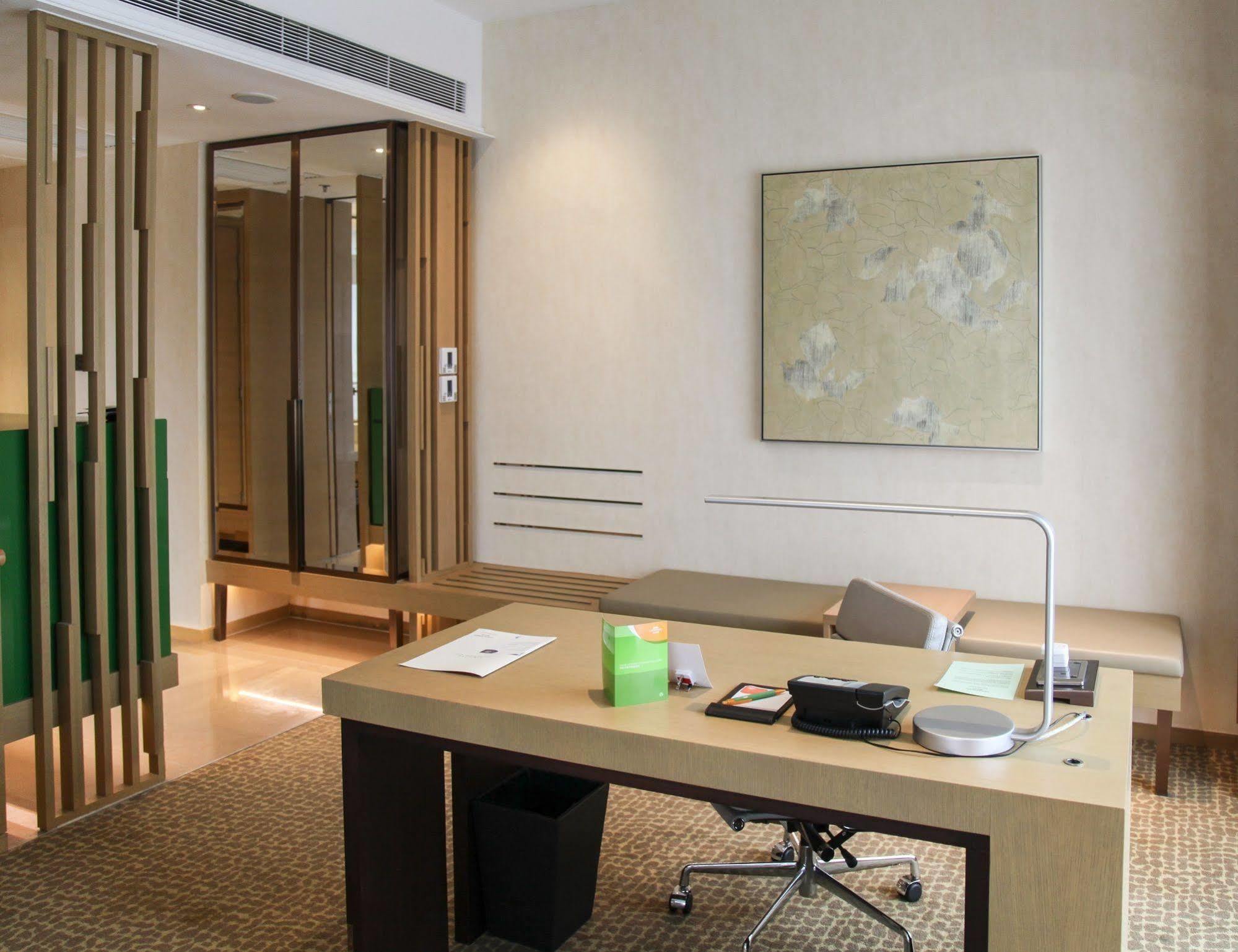 Courtyard By Marriott Sha Tin 4*