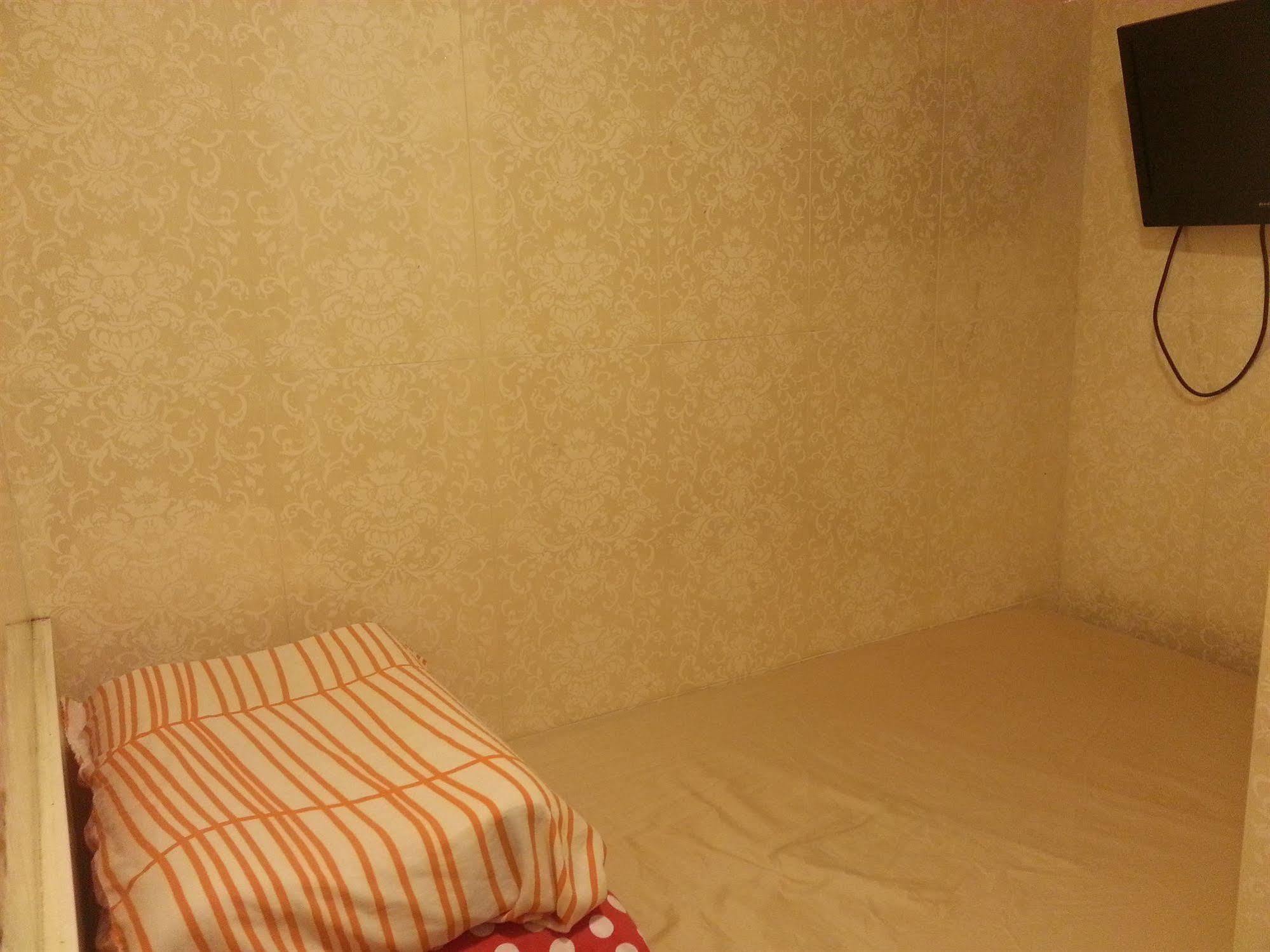 Apple - Mongkok Hostel