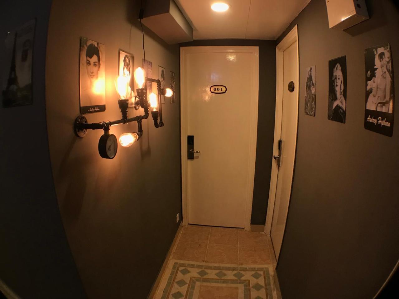 Tong Luo Wan Guest house *