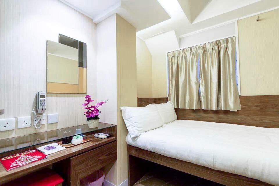 Shanghai Red Hotel