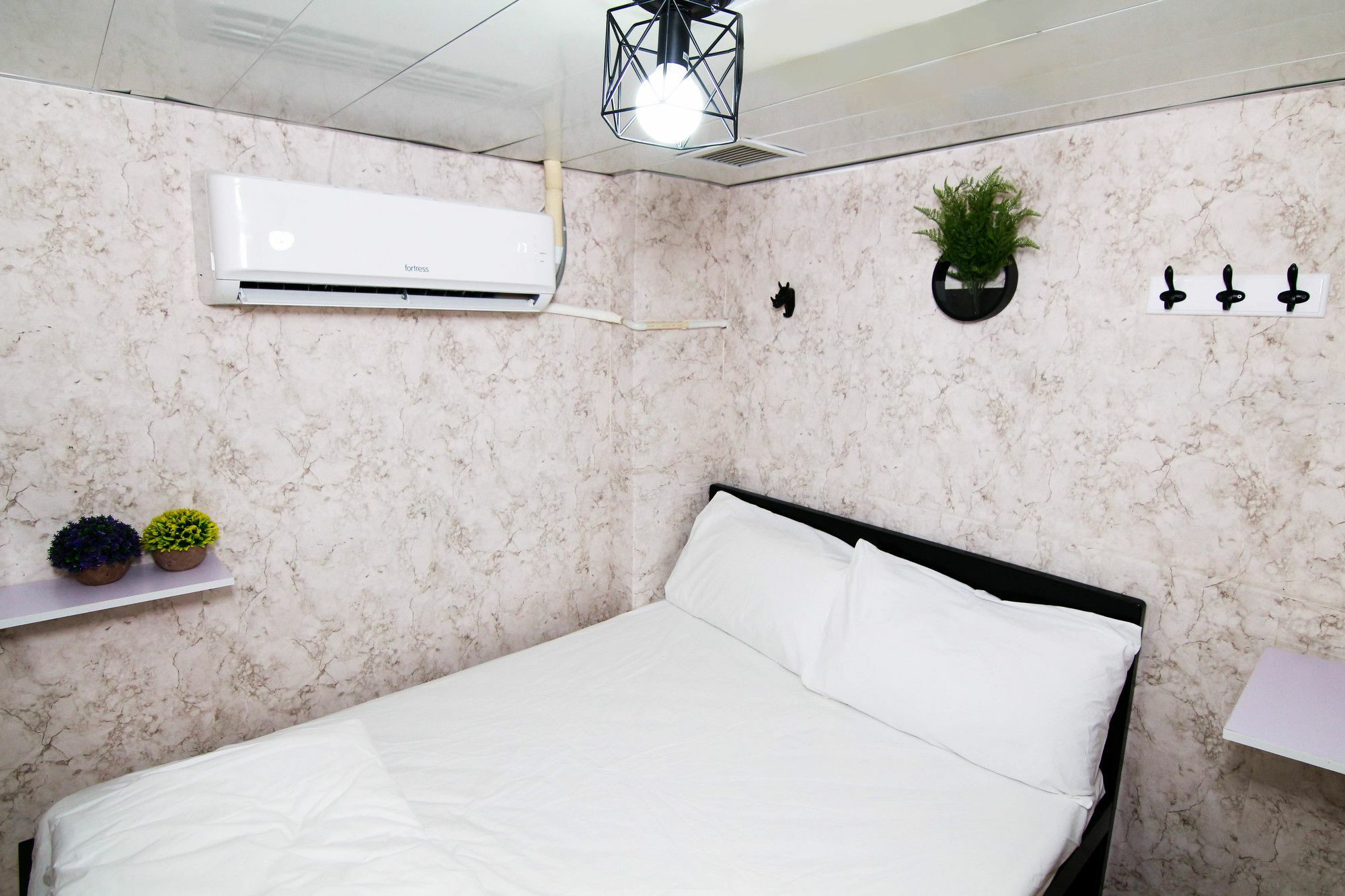 Cozy Jordan Station * Hong Kong