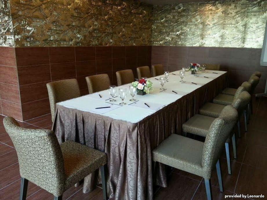 Hotel Ramada Harbour View 4*