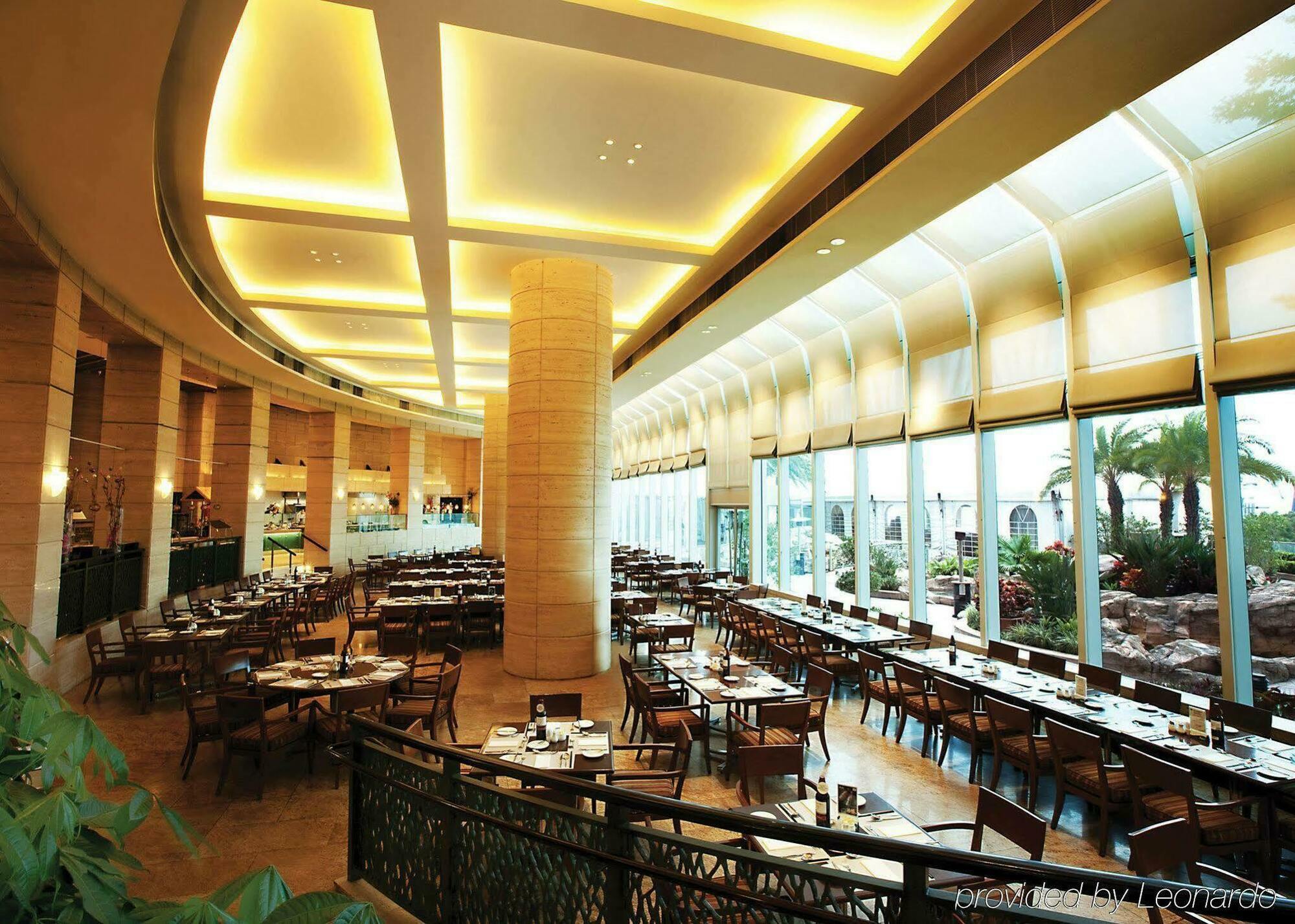 Hotel Harbour Plaza Metropolis