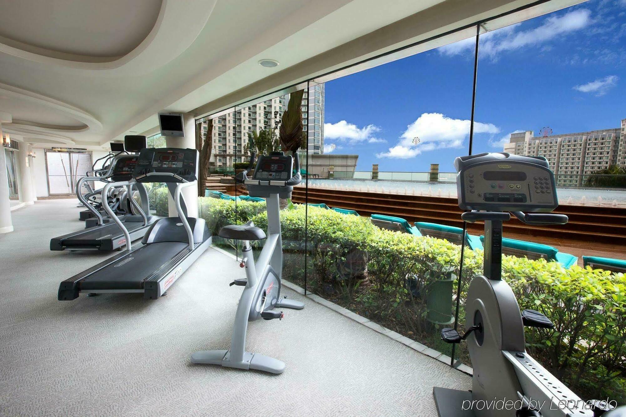 Hotel Harbour Plaza Metropolis