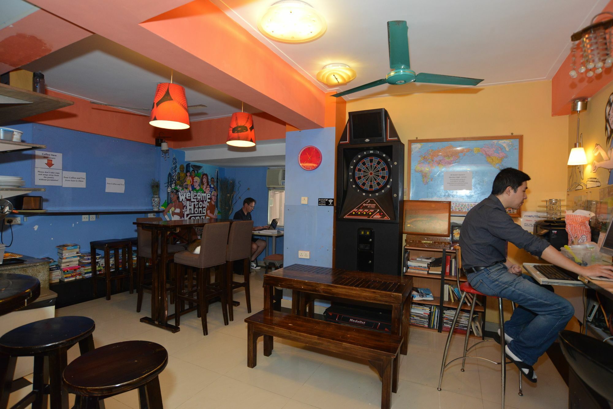 Hong Kong Inn Wisma tamu