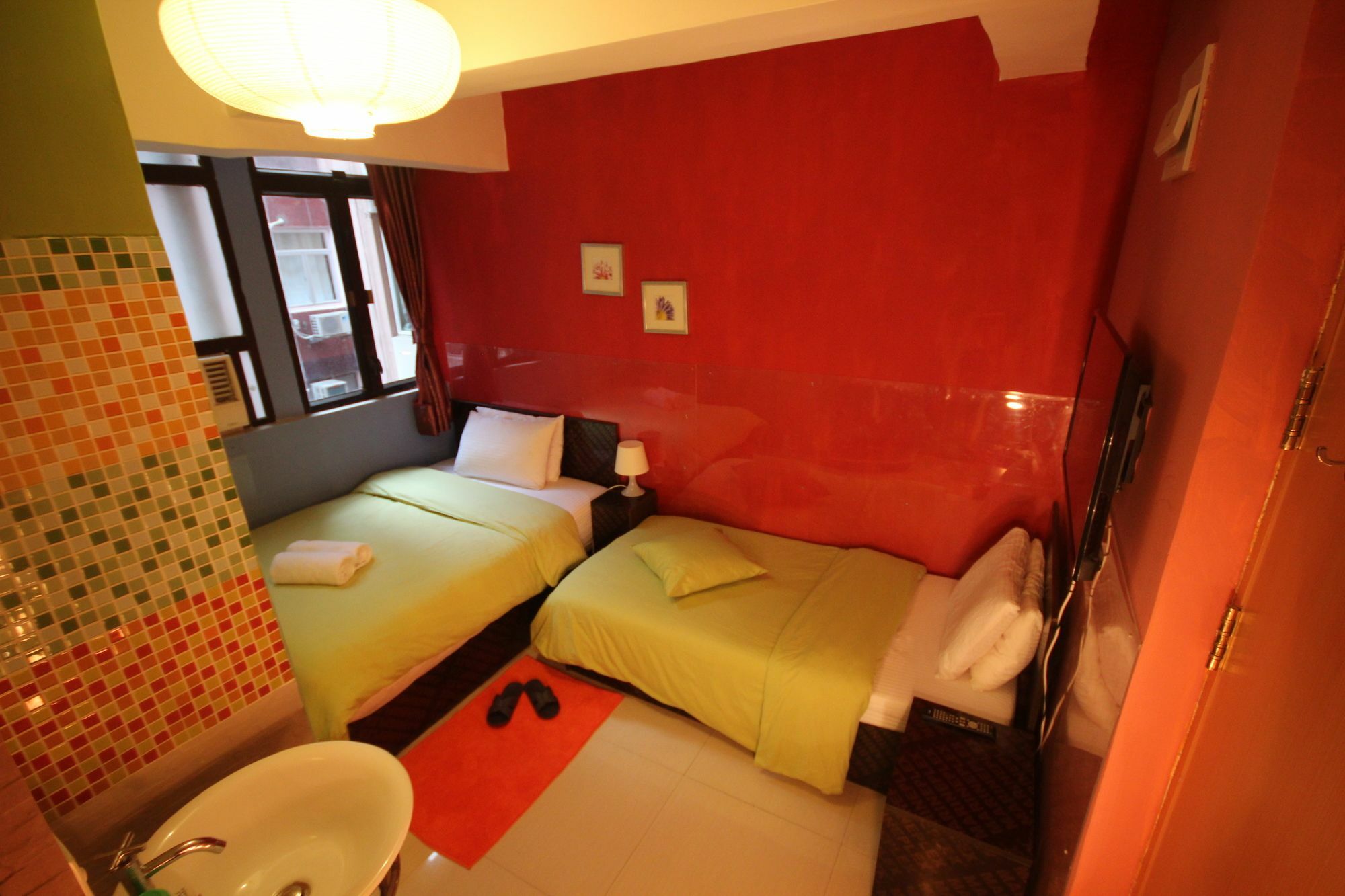 Hong Kong Inn Wisma tamu *