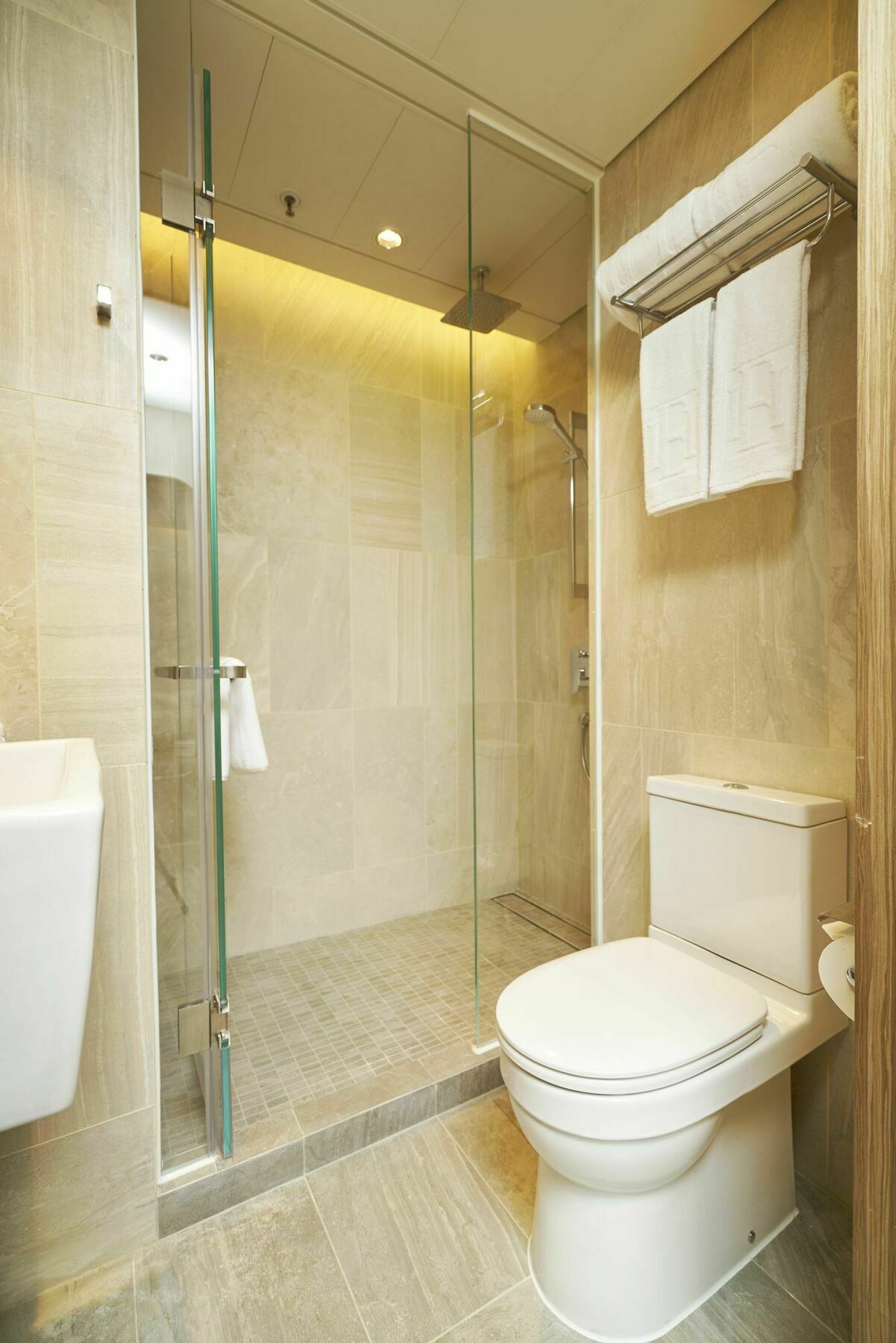 Hotel Ease Access Wan Chai
