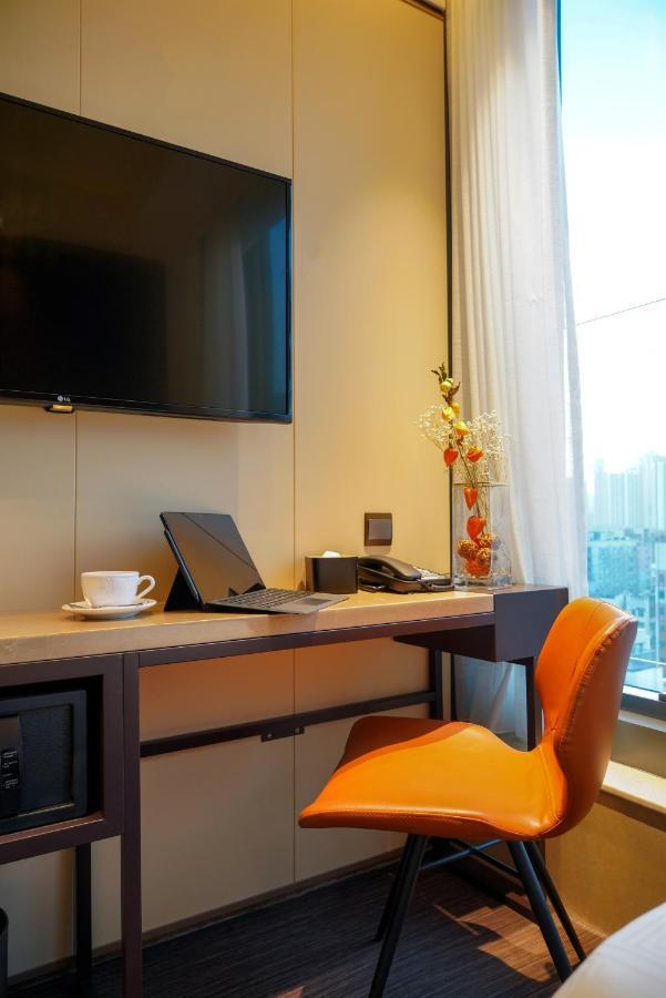Hotel E 3*