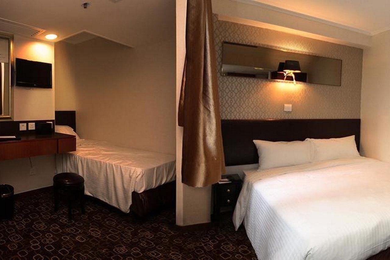 Lander Edward Hotel 3*